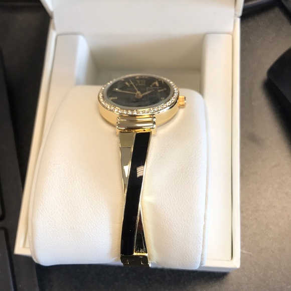 Watch - Picture 2 of 3